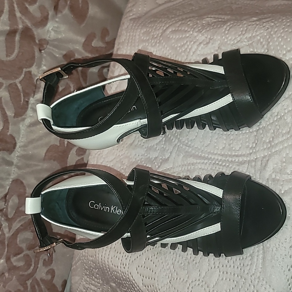 Calvin Klein Heels size 7 - Picture 2 of 6